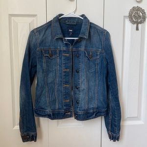 Woman’s jean jacket (gap)